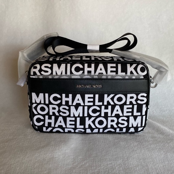 SOLD! NWT Michael Kors Kenly Pocket Crossbody - Picture 3 of 16